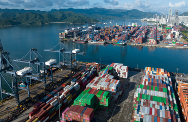 Importações-devem-crescer-50%-no-fim-do-ano,-puxadas-pelo-mercado-de-luxo-e-Natal